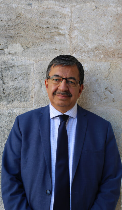 Hayati İnanç: Türk Aydını Doğuya Giden Gemide, Batıya Doğru Koşan Tayfalar Gibi 18 04 3