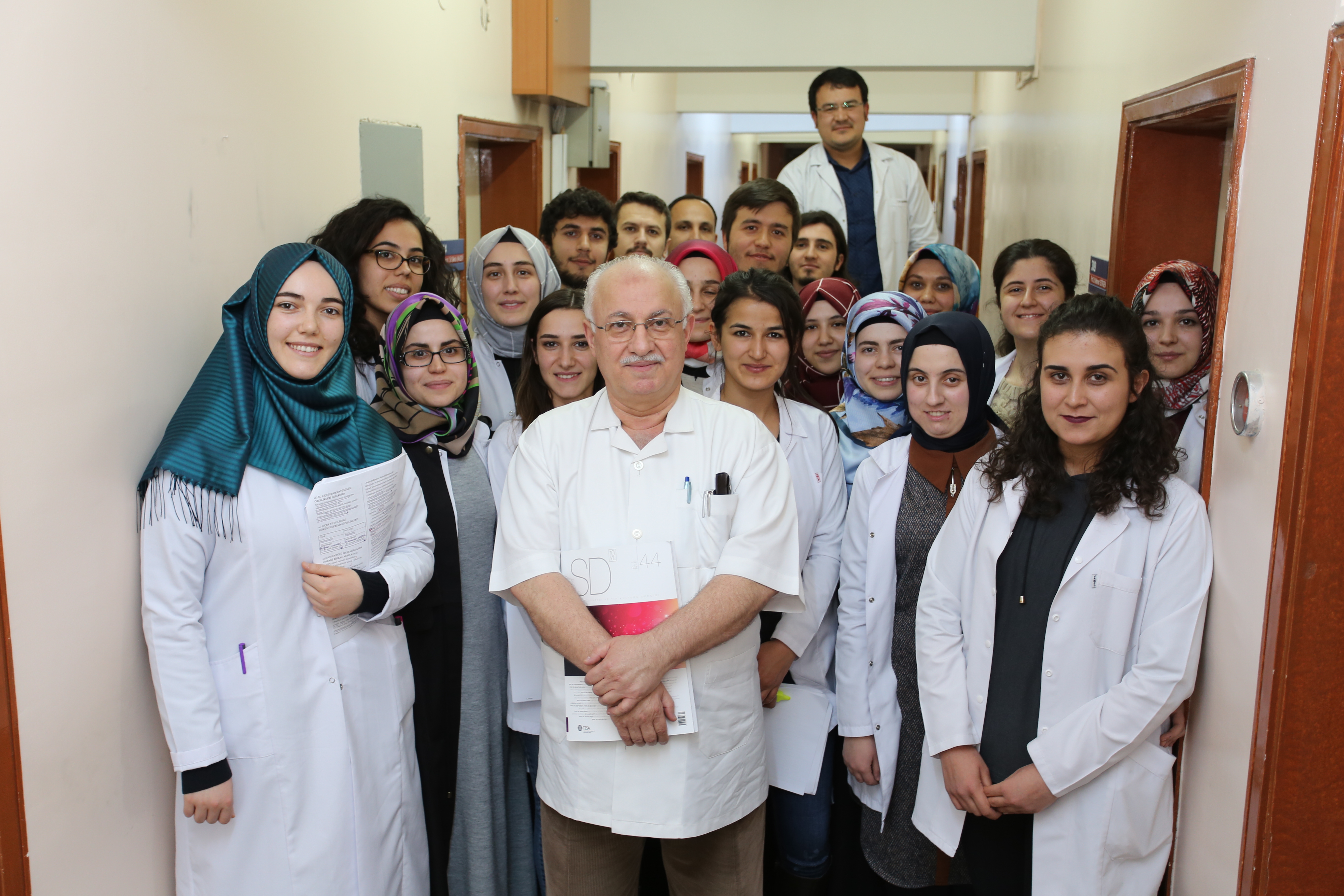 Prof. Dr. Dursun Odabaş: Doktorun Maddiyatı Bilgidir; Yat, Kat, Araba Değil! 6 IMG 0341