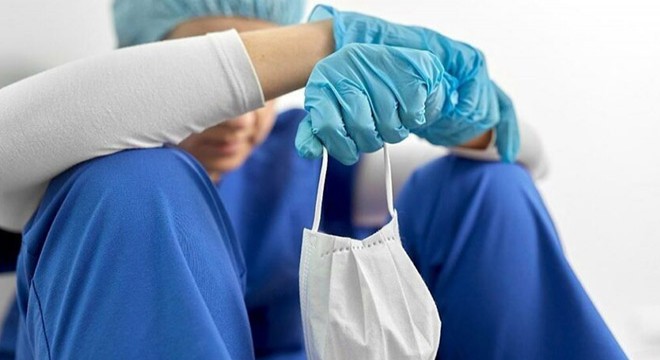 COVID-19 Geçiren Doktorlar 8 sagliktasiddet17