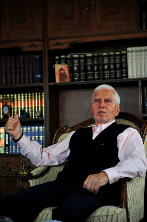Prof. Dr. Süleyman Yalçın: Devrin Edebiyatçıları Önce Öğretmenlerim, Sonra Hastalarım Oldu 18 suleymanhoca29